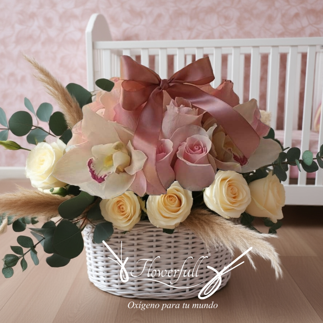 Rosa y Orquídea Baby | Arreglo de flores