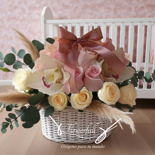 Rosa y Orquídea Baby | Arreglo de flores