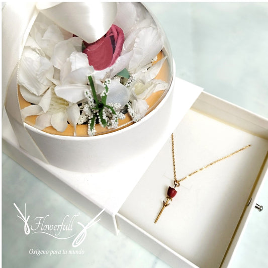 Rosa Roja | Arreglo floral y collar