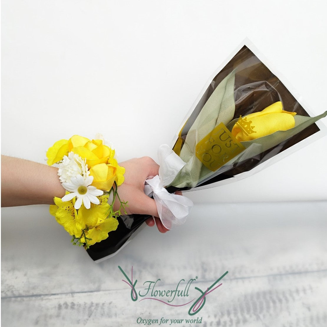 Solo para ti |Set brazalete y ramo tulipán amarillo